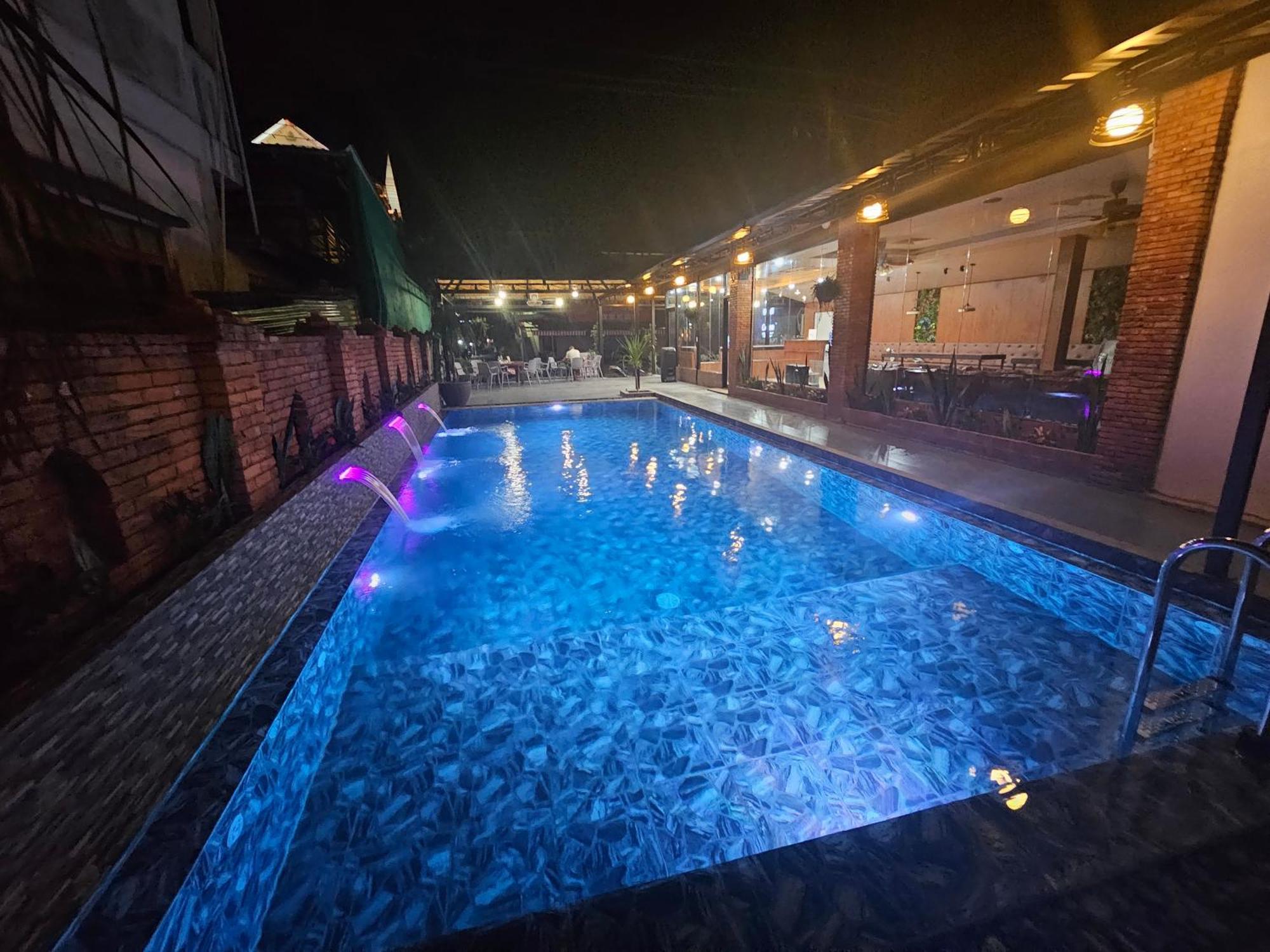 Win Hotel Vangviang Kültér fotó