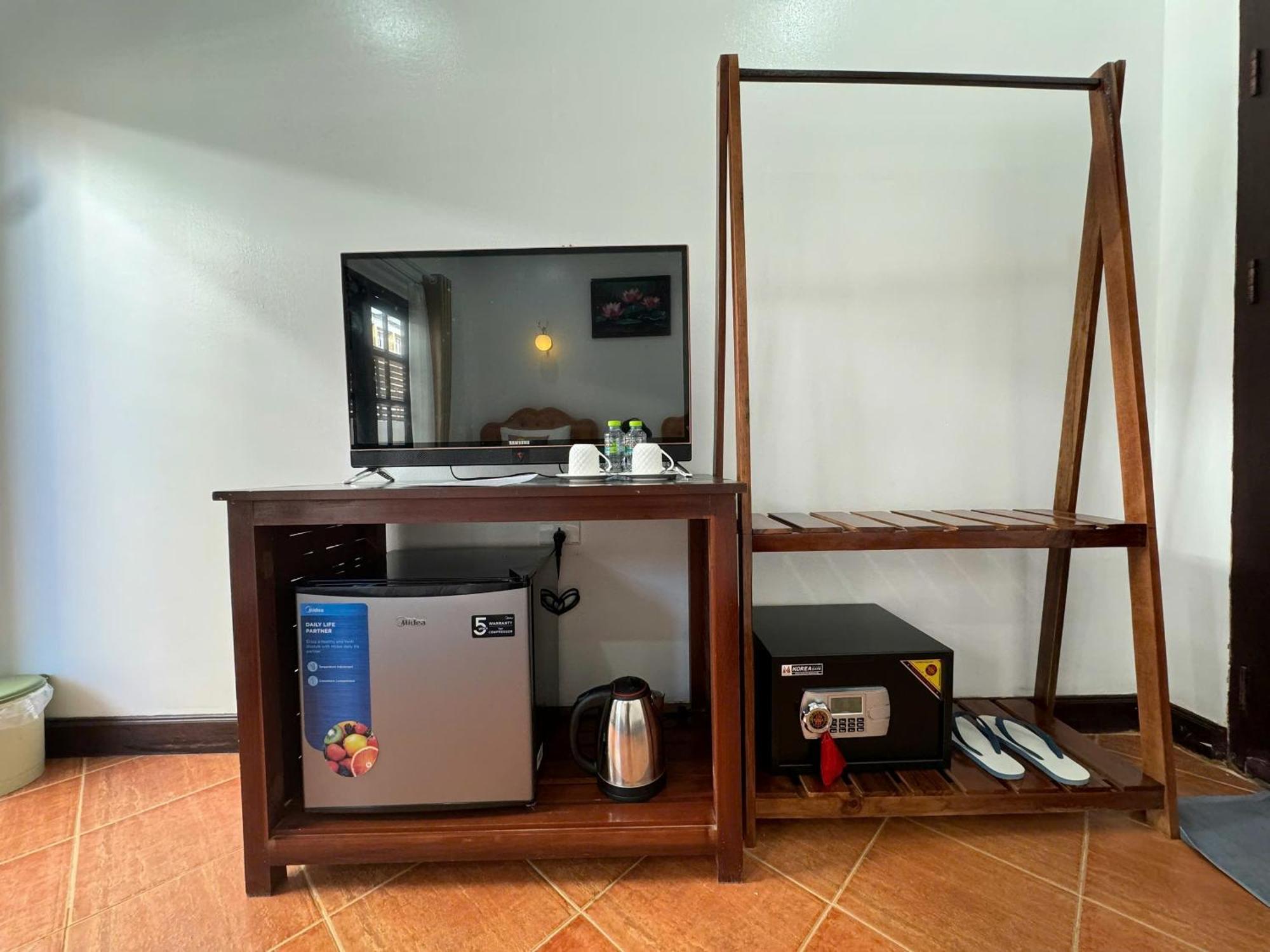 Win Hotel Vangviang Kültér fotó