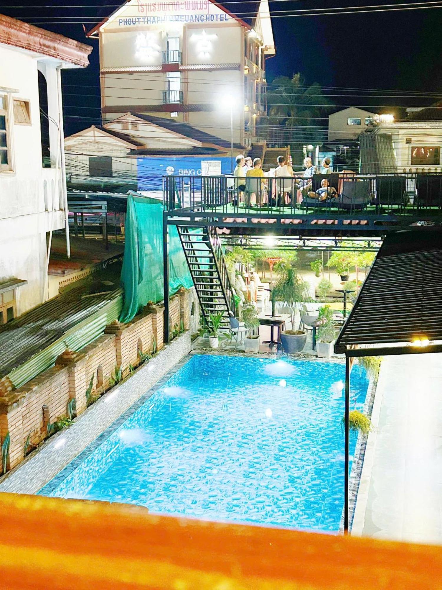 Win Hotel Vangviang Kültér fotó